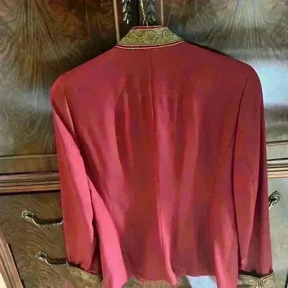 Louis Fe’raud ladies jacket. Size 8. Gorgeous detail on collar and sleeves. - Picture 5 of 11